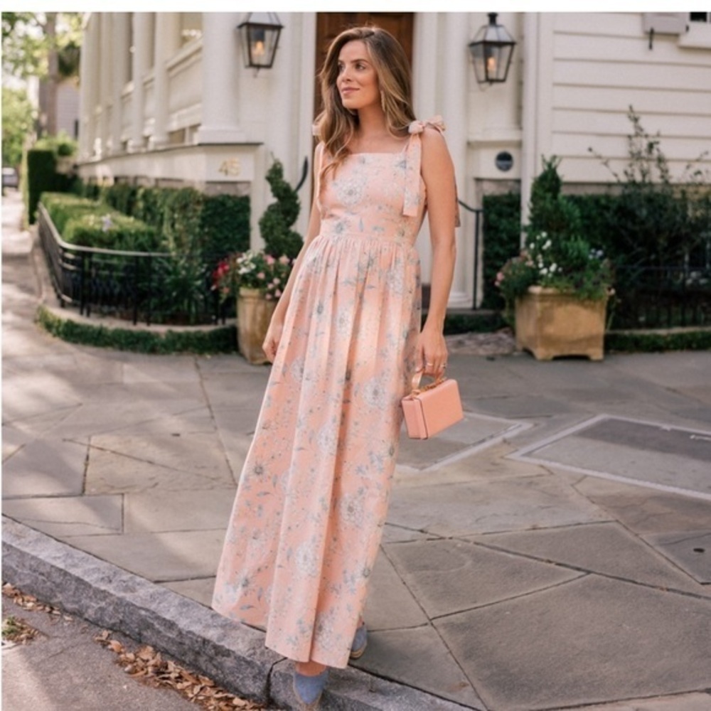Gal Meets Glam Dress Makenna Maxi in Peach Blue Floral